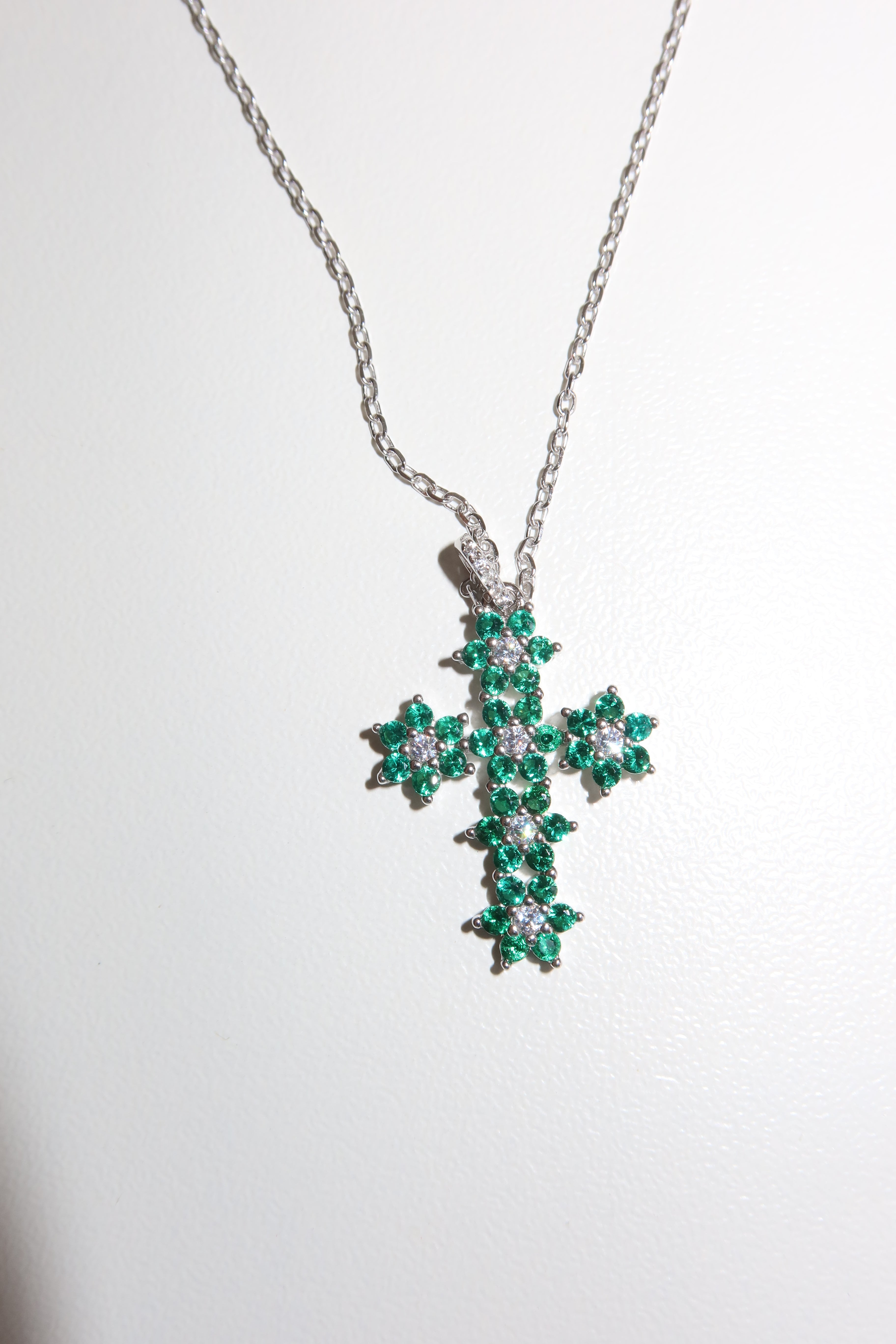 Collana Croce Smeraldo