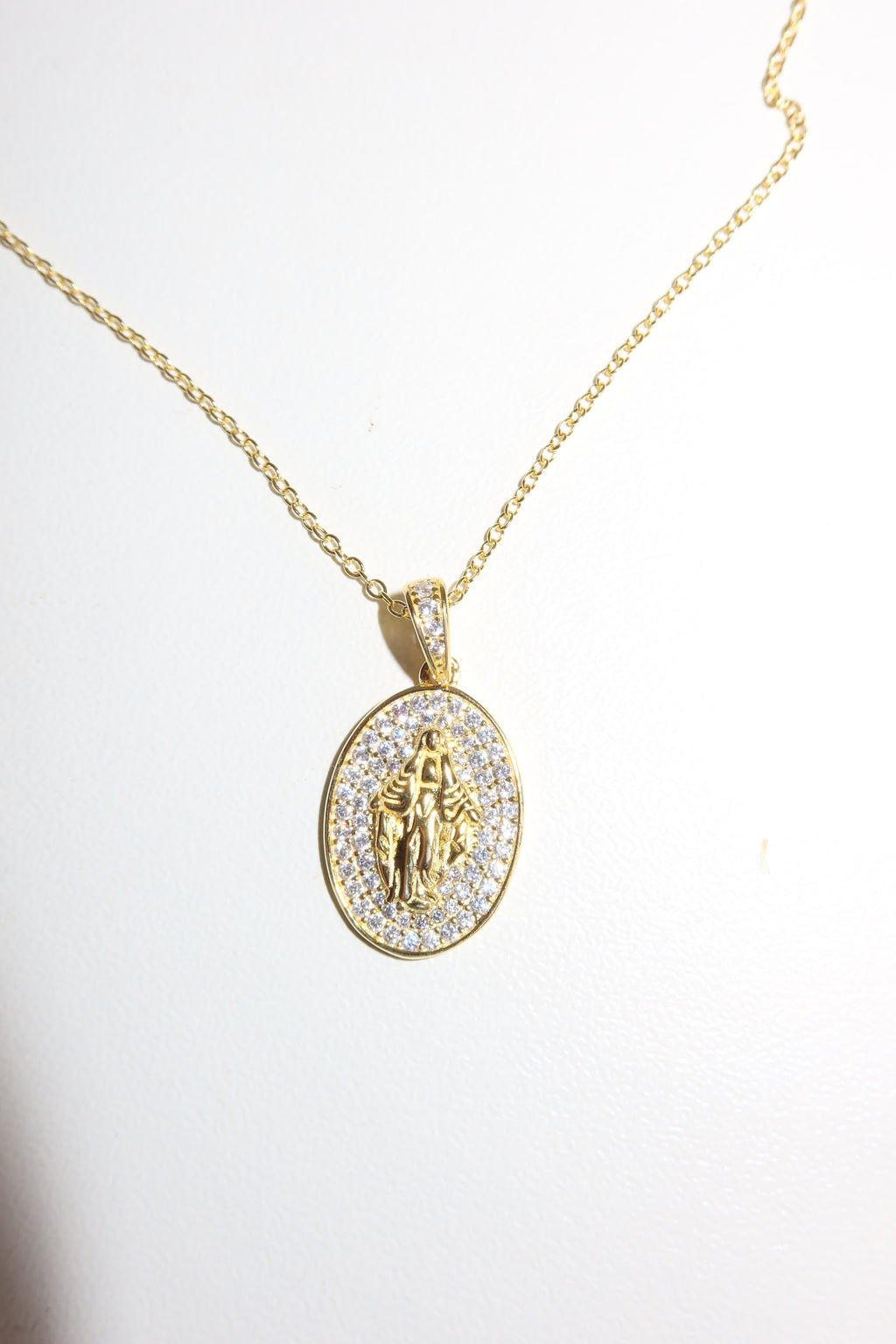 Collana madonna pavè