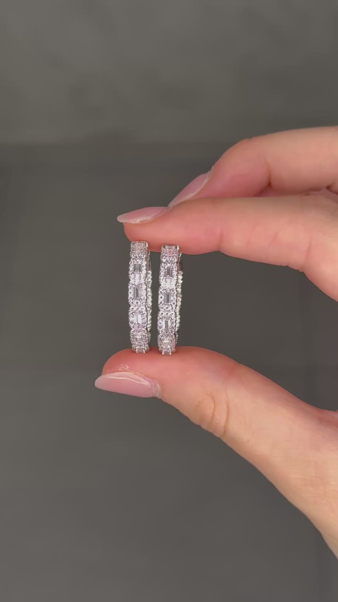 ORECCHINI CERCHIO BAGUETTE